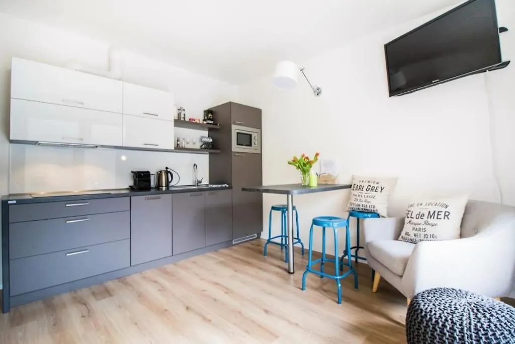 شقة Stylish Studio With Balcony, 12 Min To City Centre, Free Netflix & Wifi براغ