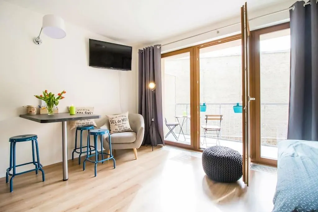 Stylish Studio With Balcony, 12 Min To City Centre, Free Netflix & Wifi براغ جمهورية التشيك